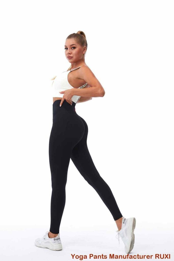 키가 작은 사람을 위한 최고의 요가 바지